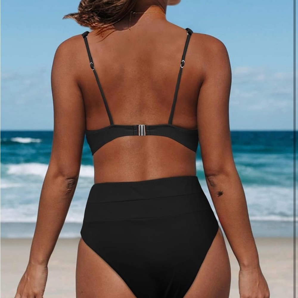 Women's Black Bikini Set - Picture 5 of 6